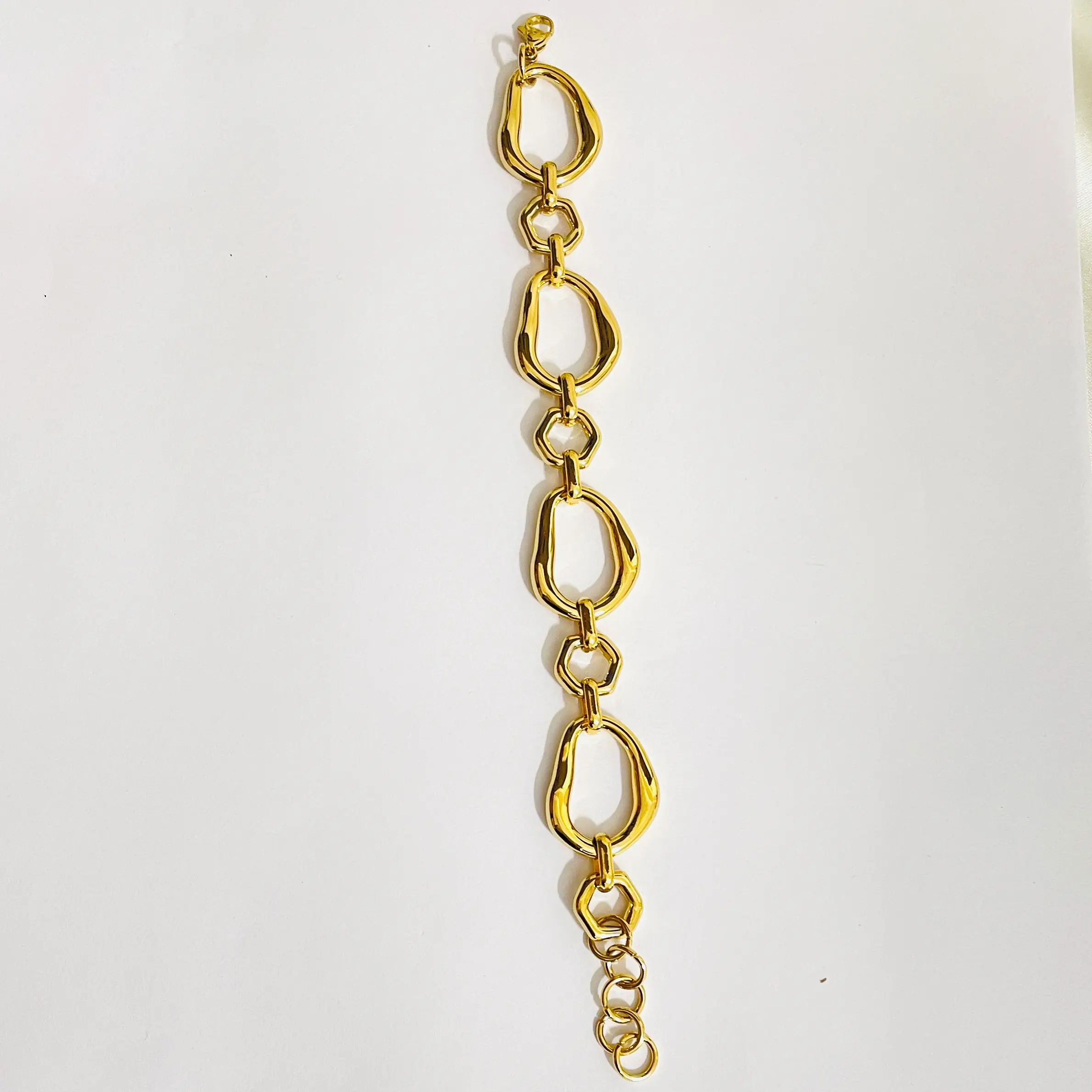 Link & Loop Chain Bracelet 1.0 - Image 2