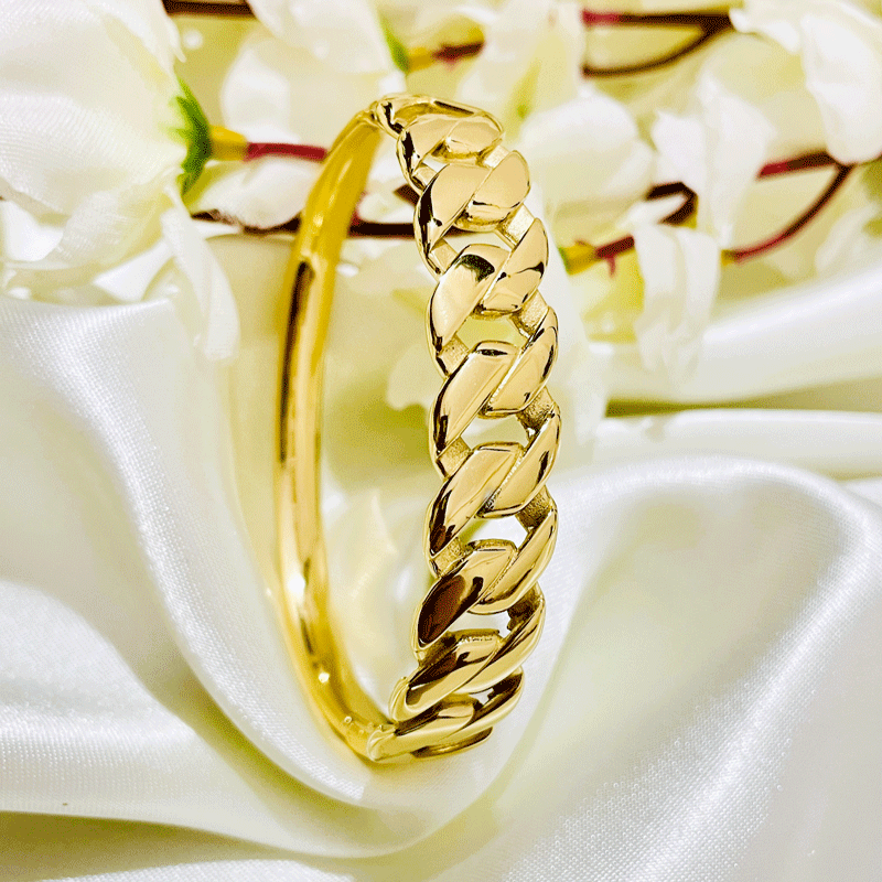Spiral Tilt Bangle Bracelet