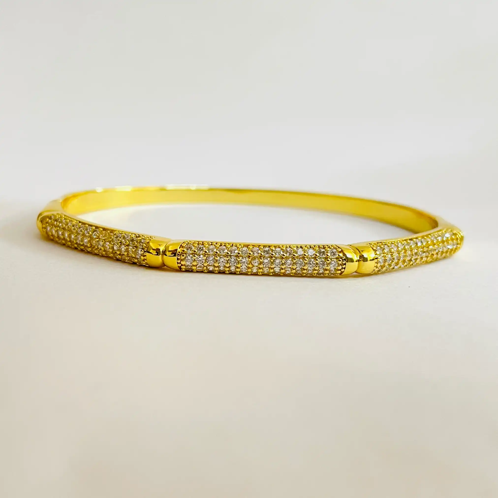 Luxe Golden Arch Bangle Bracelet - Image 3