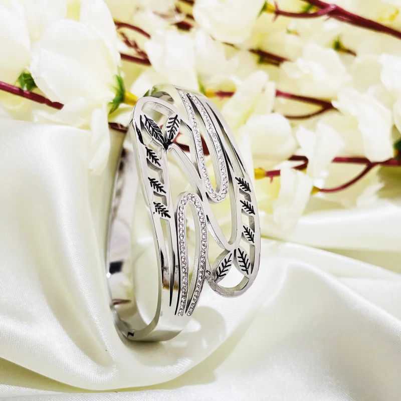 Leaf Twist Silver Bracelet