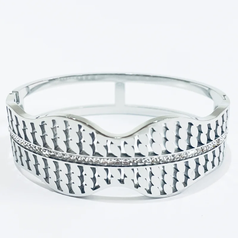 Wavy Maze Silver Bracelet - Image 3