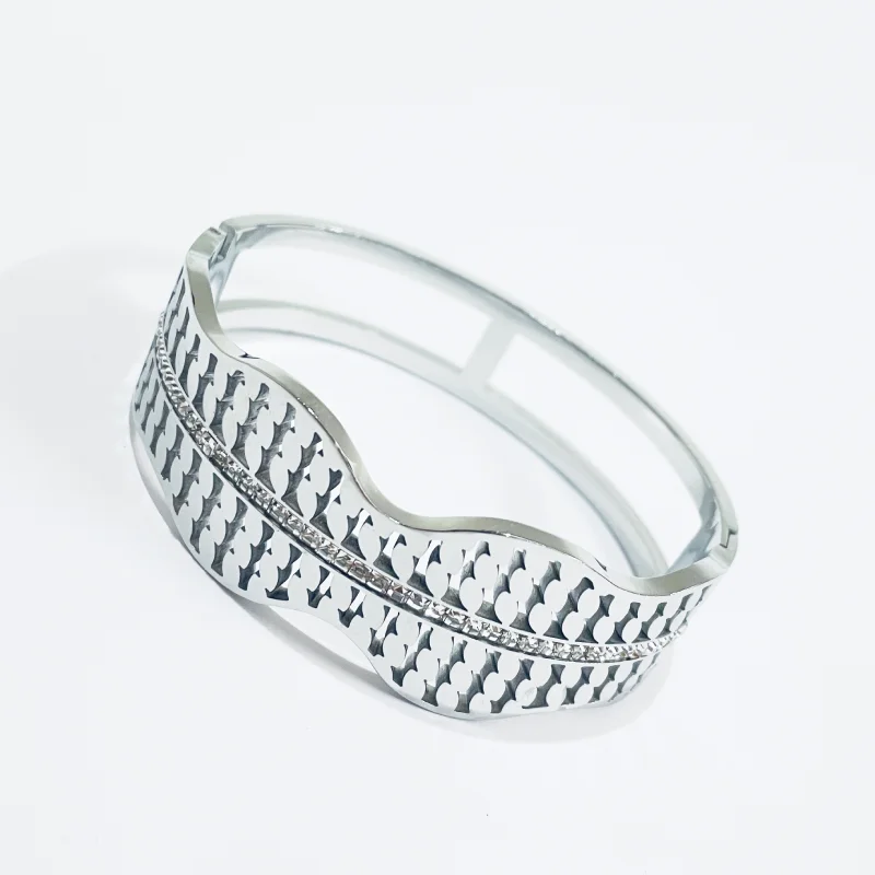 Wavy Maze Silver Bracelet - Image 2