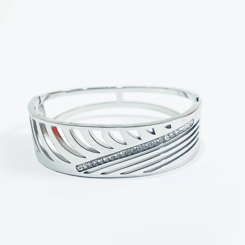 Wavy Love Silver Bracelet - Image 3