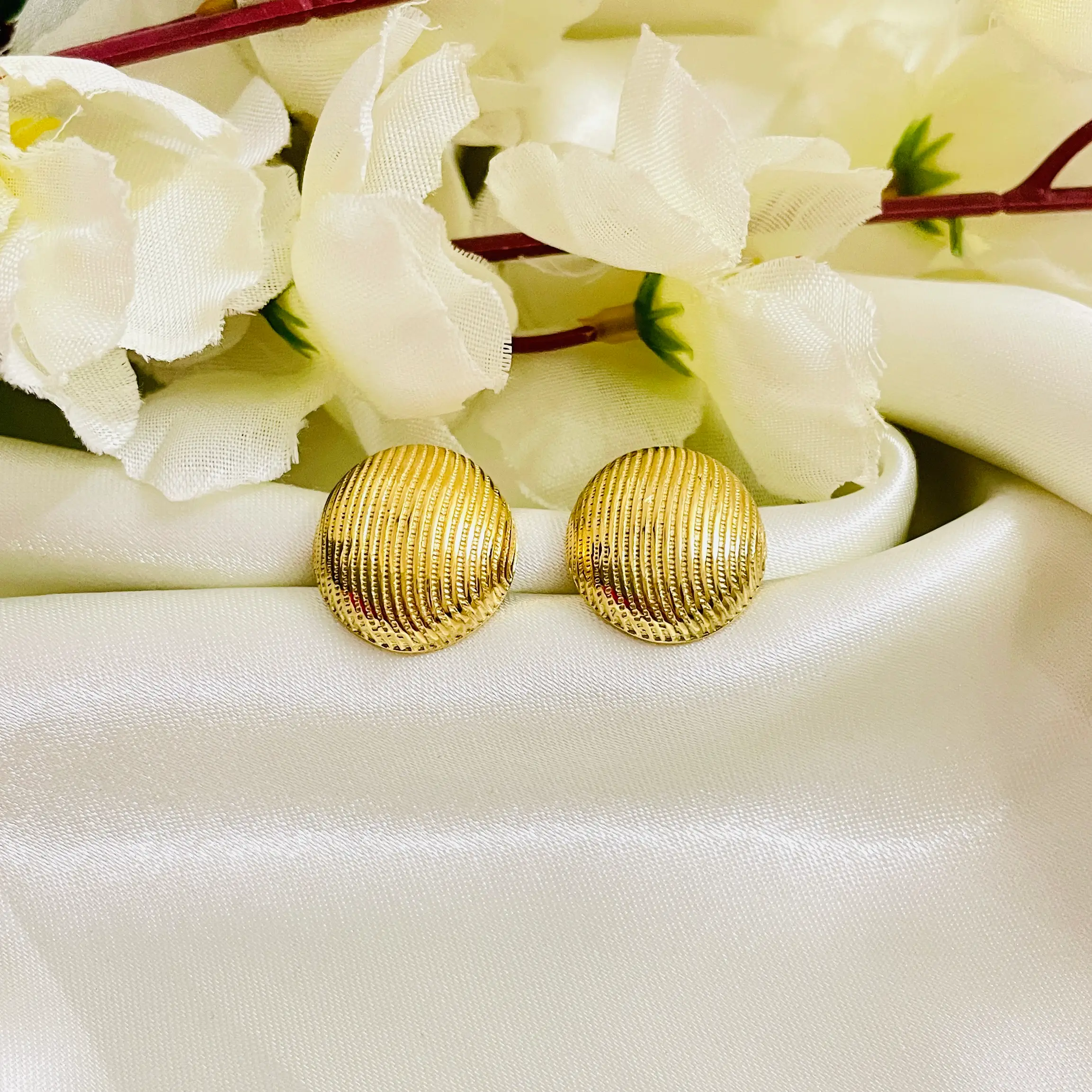 Circle Shell Anti Tarnish Earrings