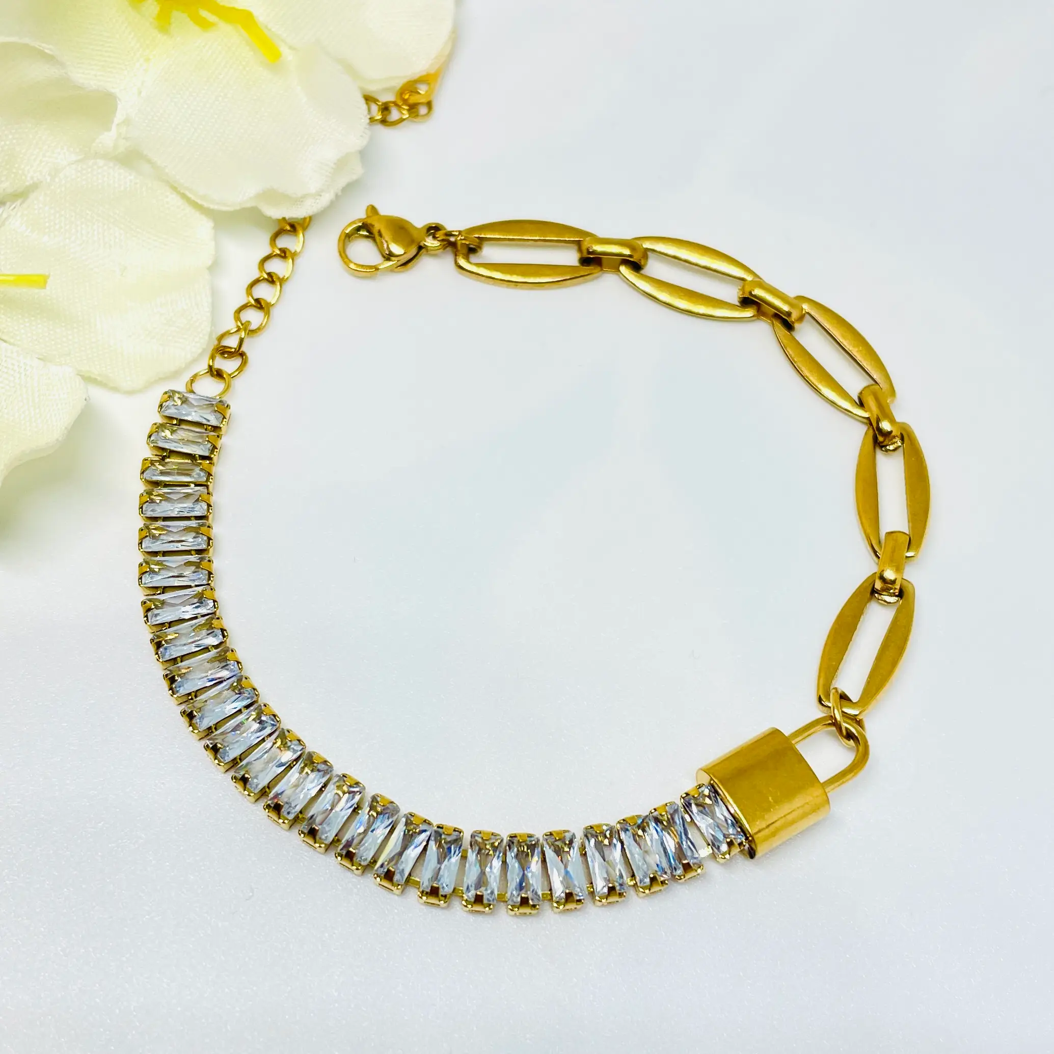 Lock Tubic Chain Bracelet