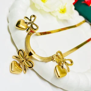 Love's Embrace Necklace Set