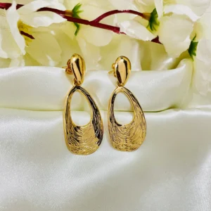 Cavaya Anti Tarnish Earrings