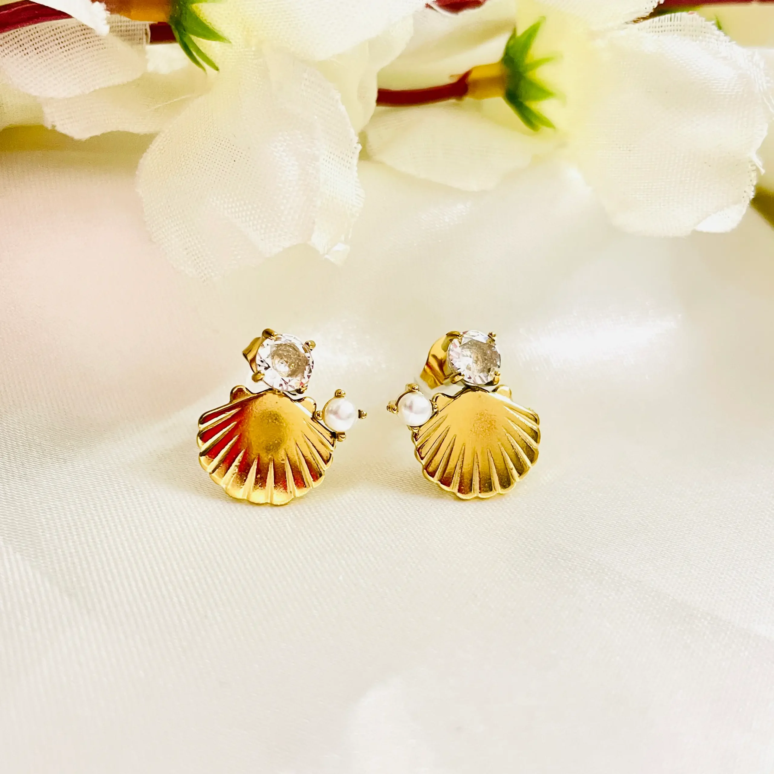 Pearl Gem & Crown Shell Anti Tarnish Earrings