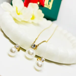 Pearl of Grace Necklace Set