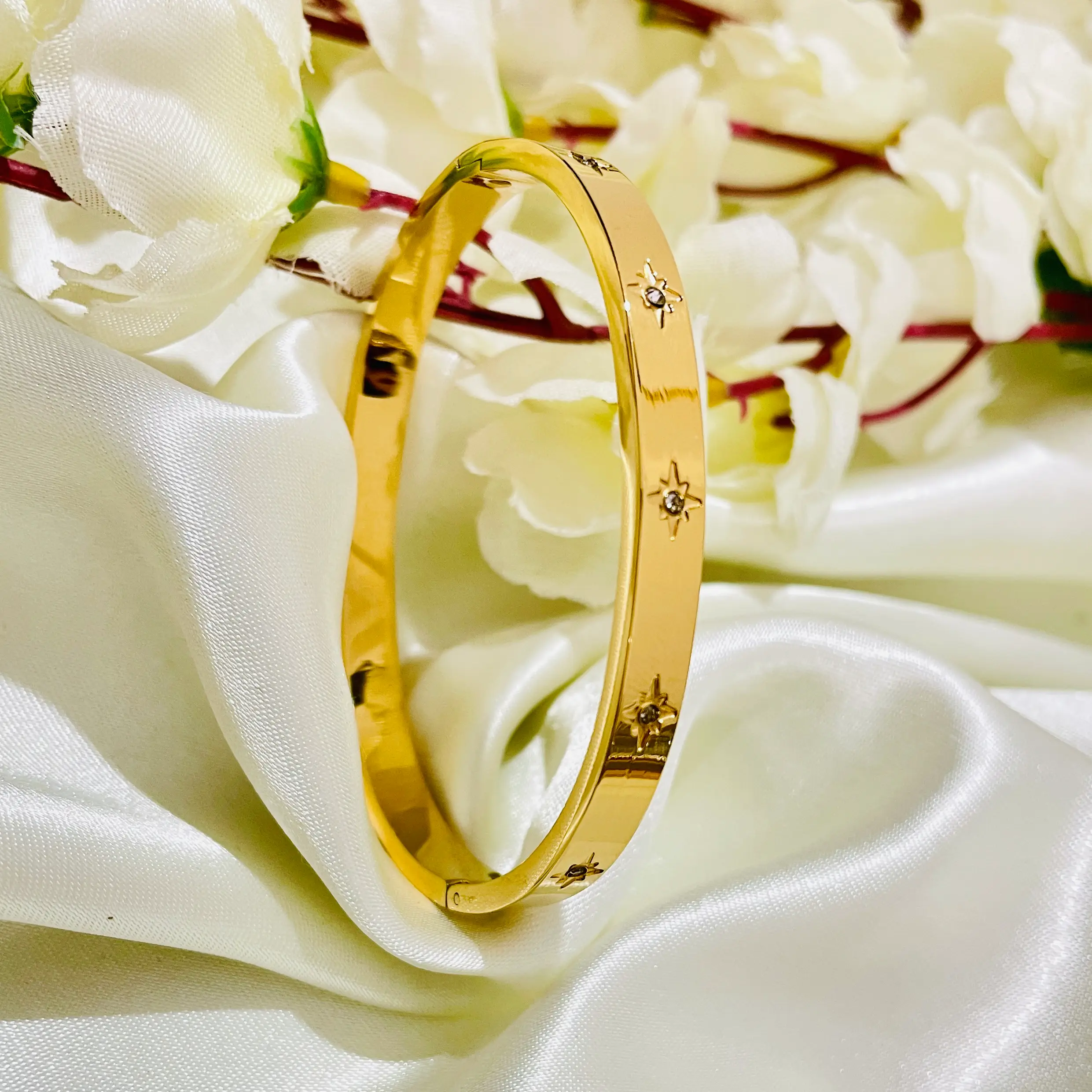 Sparkling Band Bangle Bracelet