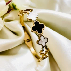 Multi Clove Black & White Bracelet