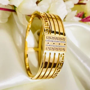 Broad Maize Bangle Bracelet