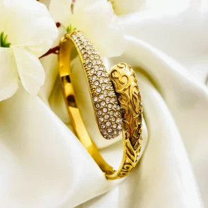 WillowWrist Bangle Bracelet