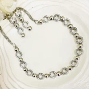 Eterna Circle AD Necklace