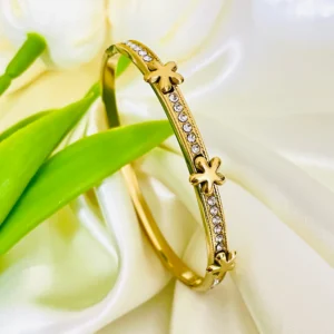 Cloverline Stud Bangle Bracelet